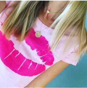 Pink lips tee (medium)